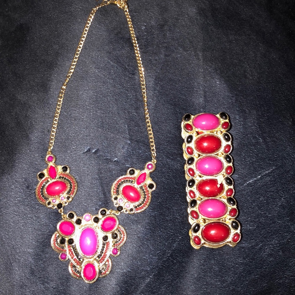 Matching necklace and bracket